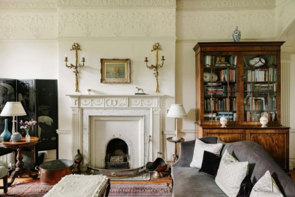 Cressy Hall - Historic Grade II Listed Manor, Gorgeous Topiary Garden Gosberton Екстериор снимка